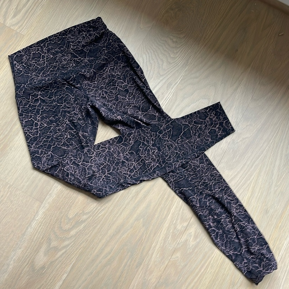 Lululemon align leggings black pink floral lace 6 like new
